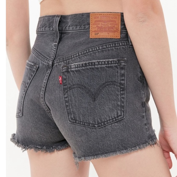 Levi’s 501 Mid-Rise Denim Short - Picture 4 of 4